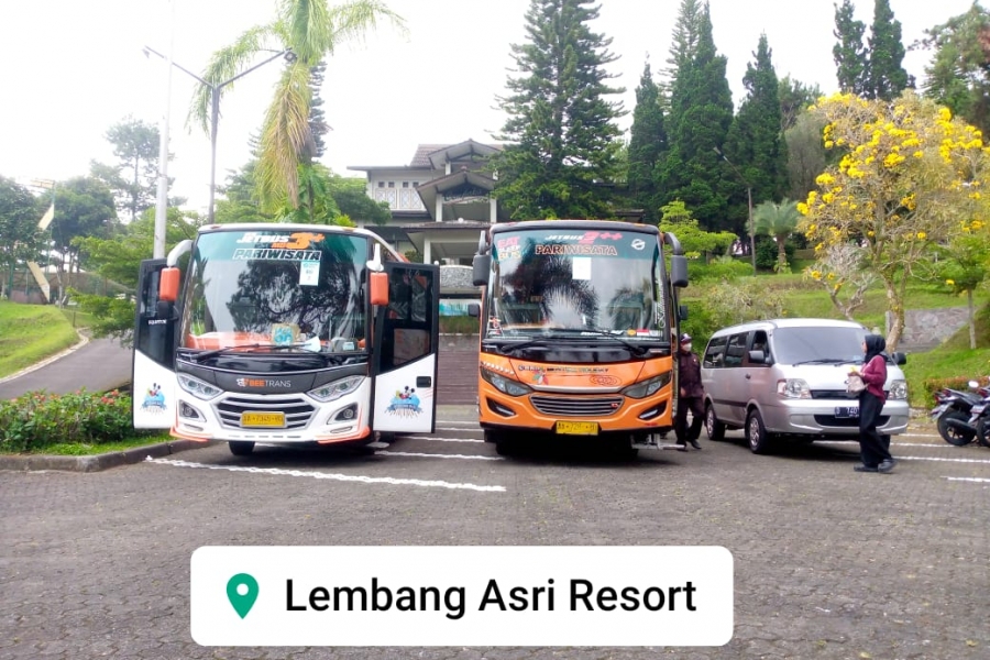 Medium Bus Orange tujuan Lembang Asri Resort