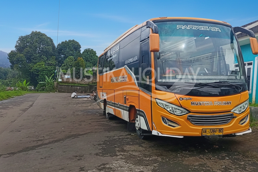 Menjelajahi Keindahan Sukabumi Bersama Armada Medium Bus Mustika Holiday