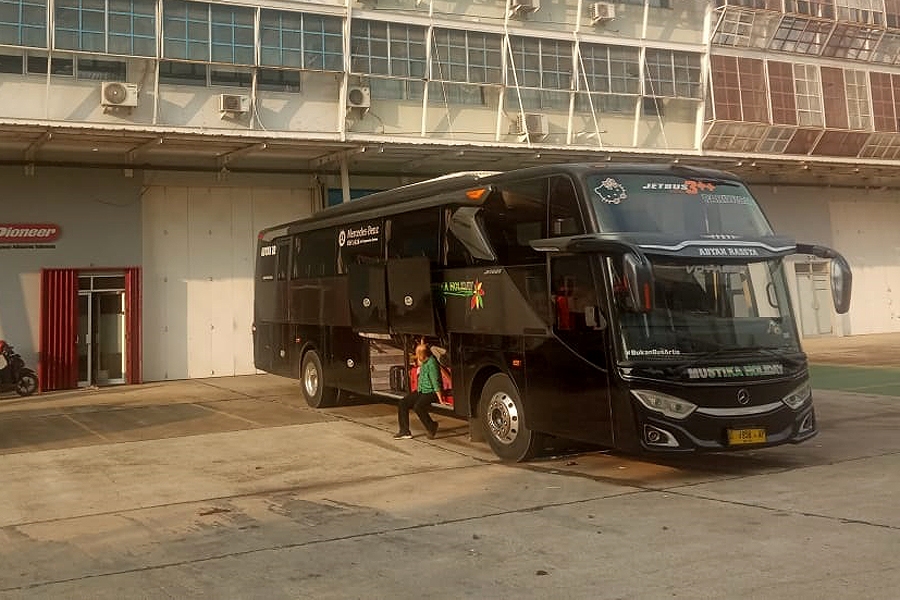 Sewa Big Bus untuk Kunjungan Kerja dan Wisata