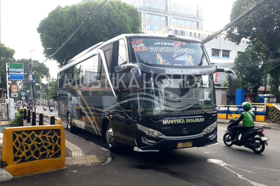 Sewa Bus Pariwisata Murah Salemba Jakarta Pusat