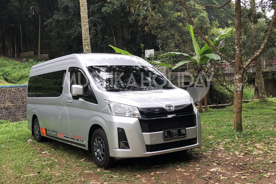 Sewa Hiace Premio Jakarta ke Salatiga untuk Pernikahan