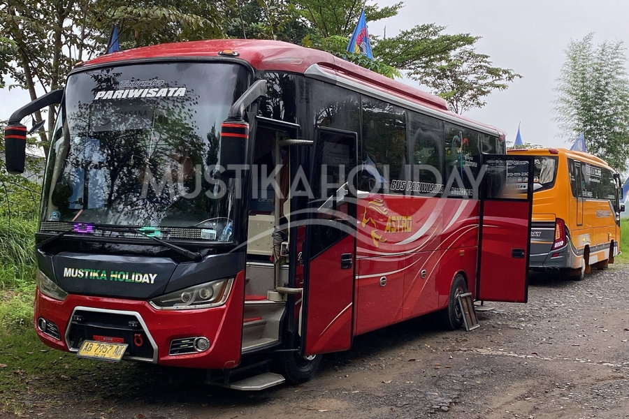 Sewa Medium Bus Pariwisata Jakarta Jonggol